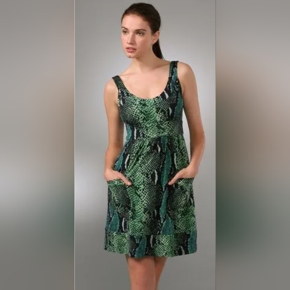 DVF Diane Von Furstenberg FERDON Green Python Snake Silk Jersey Dress 8 - Picture 1 of 5